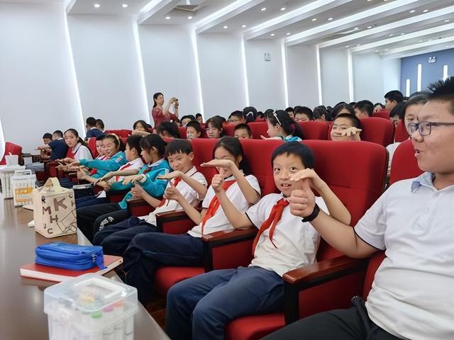 丹凤县五项举措推进中小学生心理健康教育工作