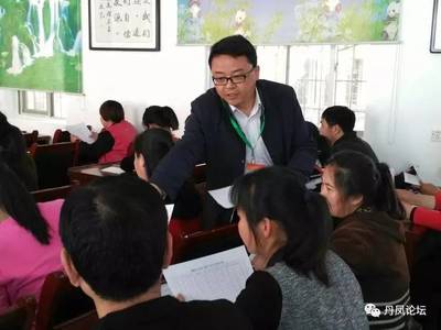 商镇中心小学掀起新一轮教育脱贫工作热潮
